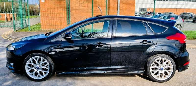 A 2017 FORD FOCUS ST-LINE TDCI A 2017 FORD FOCUS ST-LINE TDCI