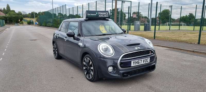 A 2017 MINI MINI COOPER S A 2017 MINI MINI COOPER S