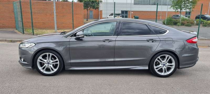 A 2015 FORD MONDEO TITANIUM TDCI A 2015 FORD MONDEO TITANIUM TDCI