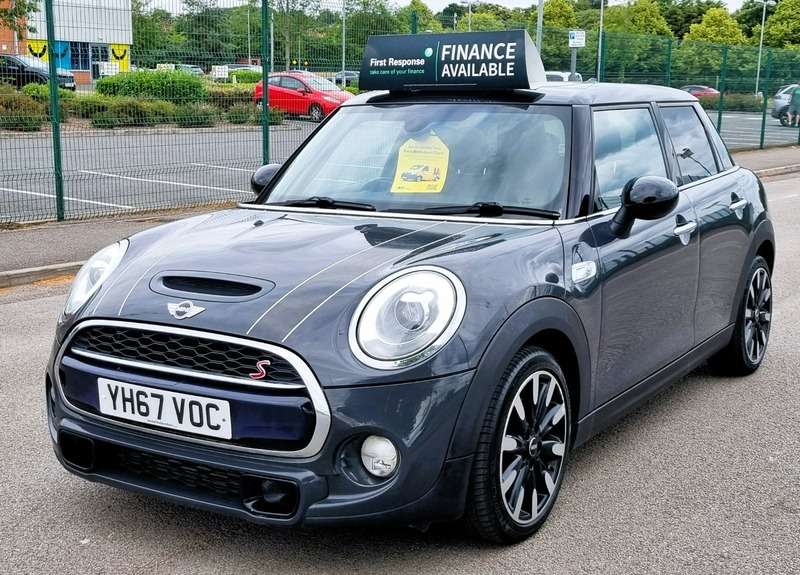 A 2017 MINI MINI COOPER S A 2017 MINI MINI COOPER S