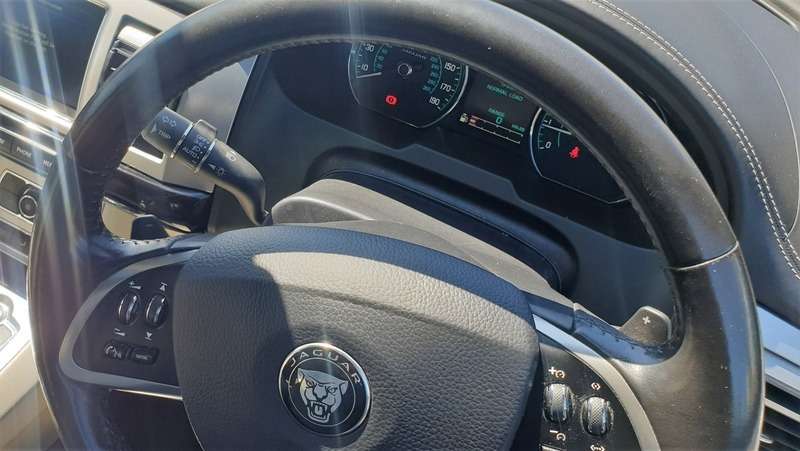 2014 JAGUAR XF 2014 JAGUAR XF