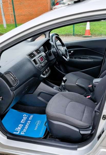 2011 KIA RIO 2011 KIA RIO
