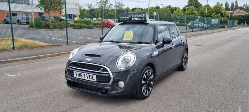 A 2017 MINI MINI COOPER S A 2017 MINI MINI COOPER S