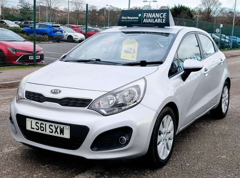 2011 KIA RIO 2011 KIA RIO
