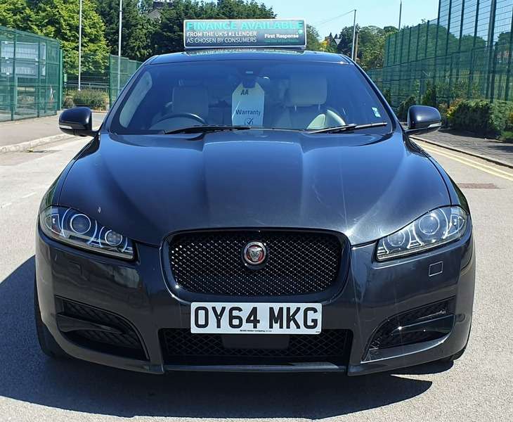 A 2014 JAGUAR XF V6 PORTFOLIO A 2014 JAGUAR XF V6 PORTFOLIO