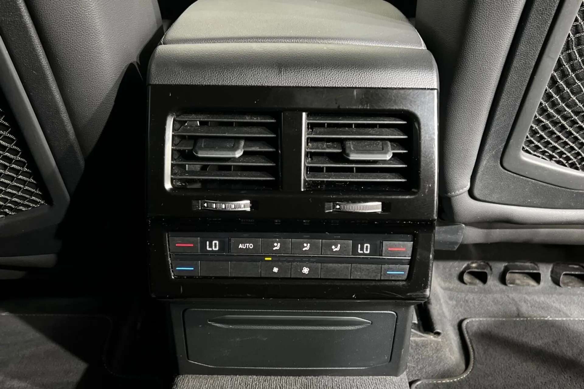 2020 VOLKSWAGEN TOUAREG 2020 VOLKSWAGEN TOUAREG