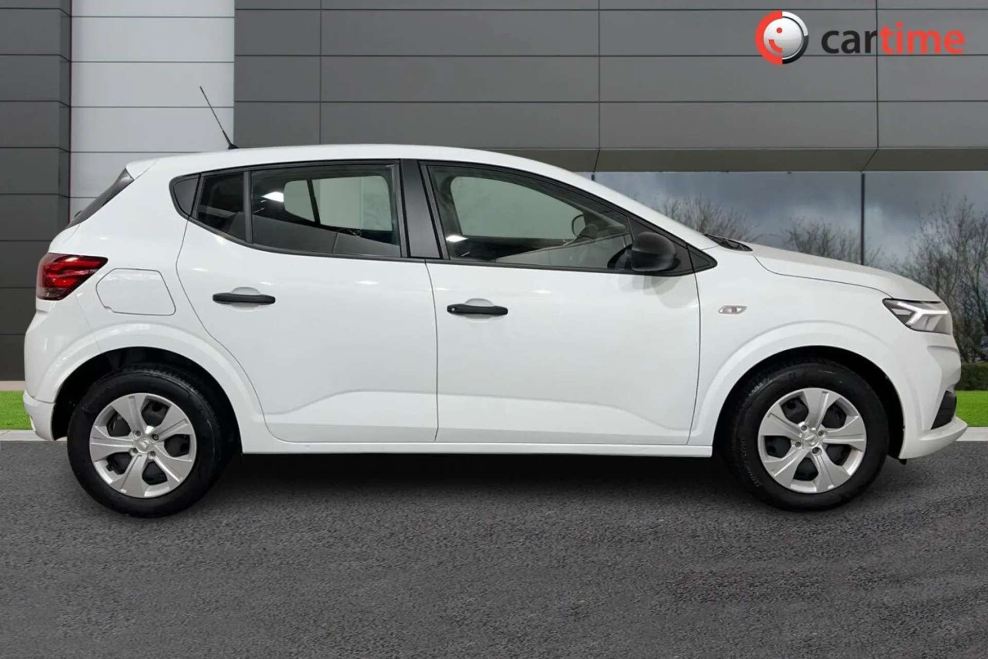 A 2022 DACIA SANDERO 1.0 ESSENTIAL TCE 5d 90 BHP Docking Station, LED Daytime Lights, Tinted Windows, USB Connection, Glacier White Glacier White, 15-Inch Wheels A 2022 DACIA SANDERO 1.0 ESSENTIAL TCE 5d 90 BHP Docking Station, LED Daytime Lights, Tinted Windows, USB Connection, Glacier White Glacier White, 15-Inch Wheels