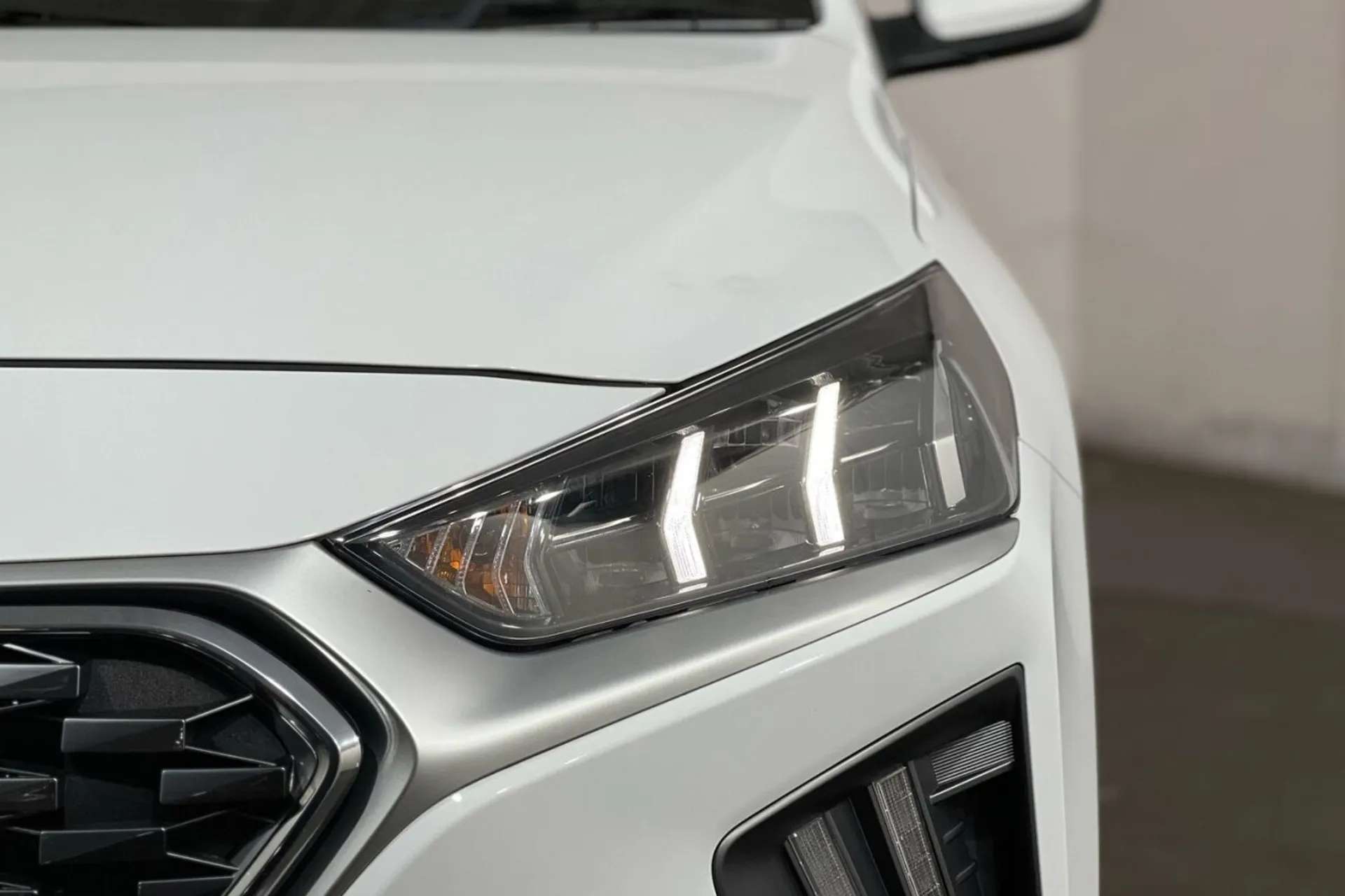 2021 HYUNDAI IONIQ 2021 HYUNDAI IONIQ