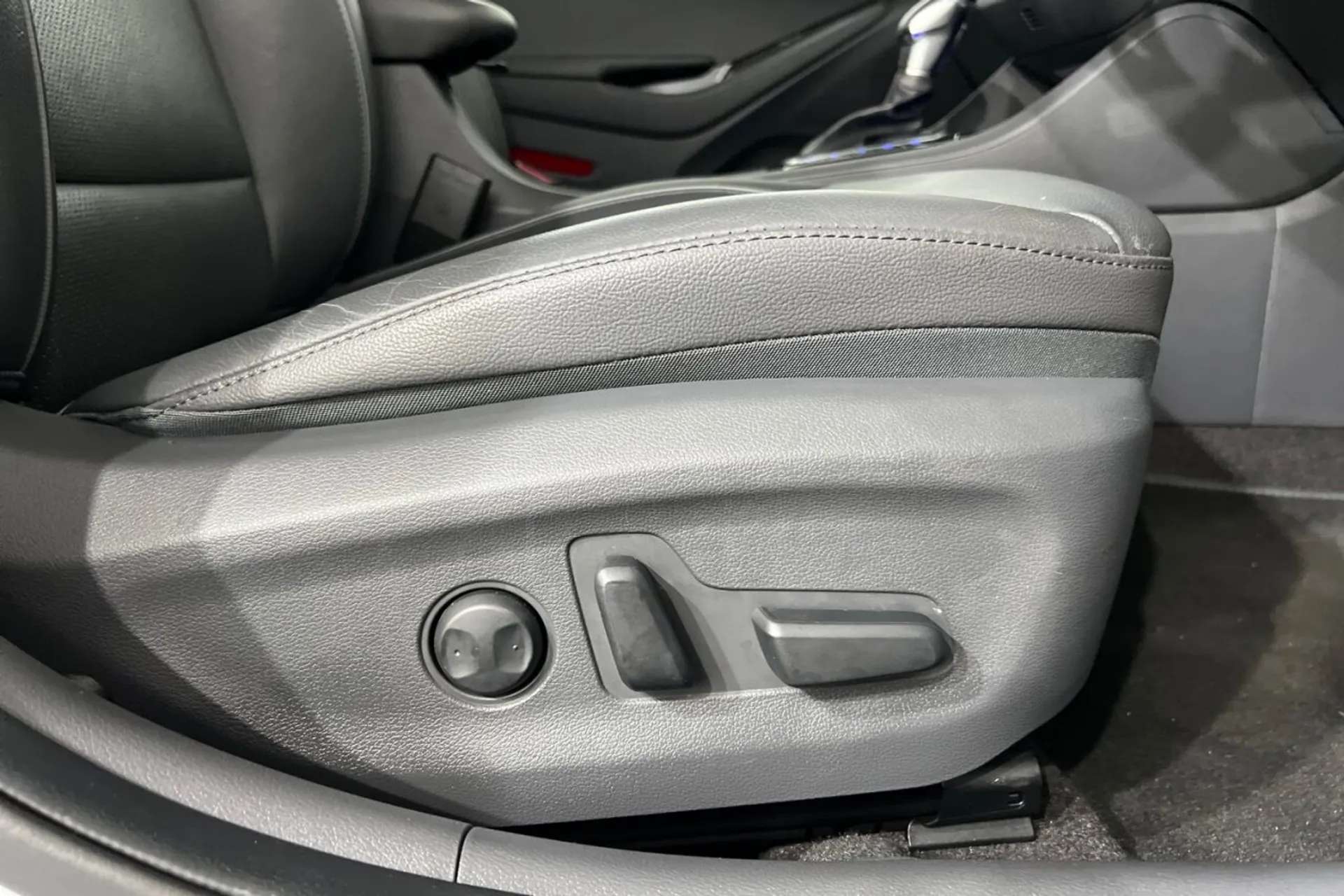 2021 HYUNDAI IONIQ 2021 HYUNDAI IONIQ