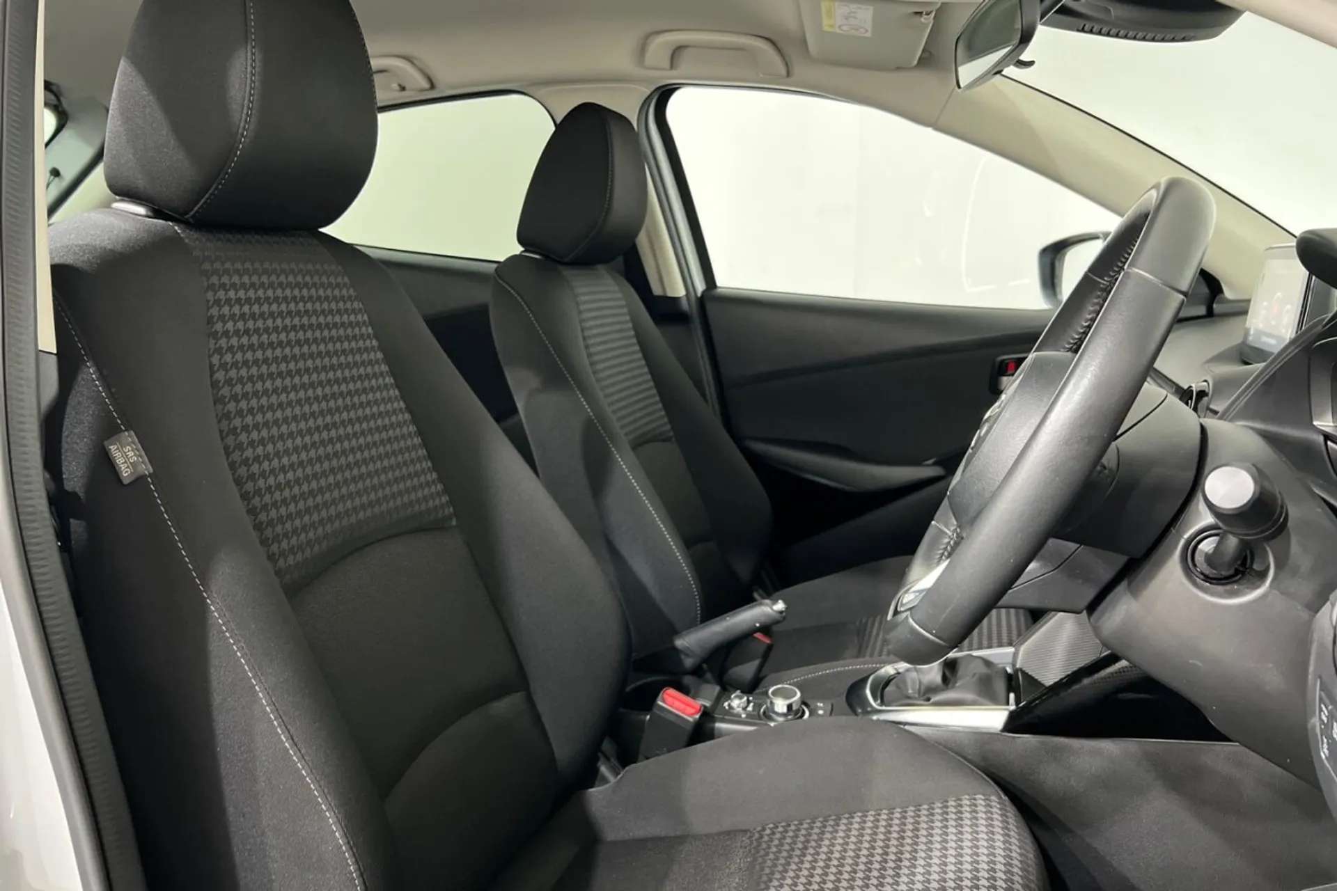 2018 MAZDA MAZDA2 2018 MAZDA MAZDA2