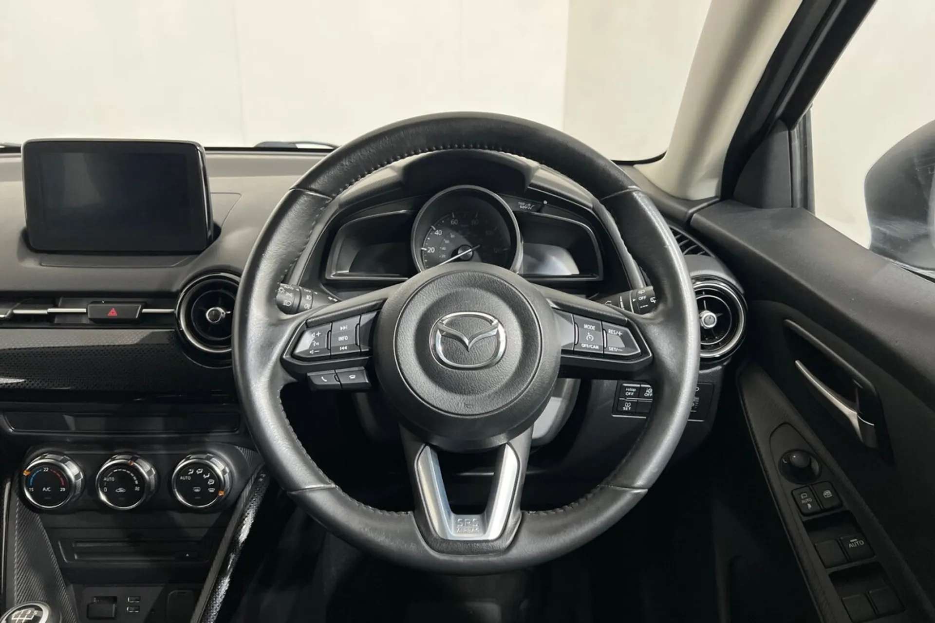 2018 MAZDA MAZDA2 2018 MAZDA MAZDA2