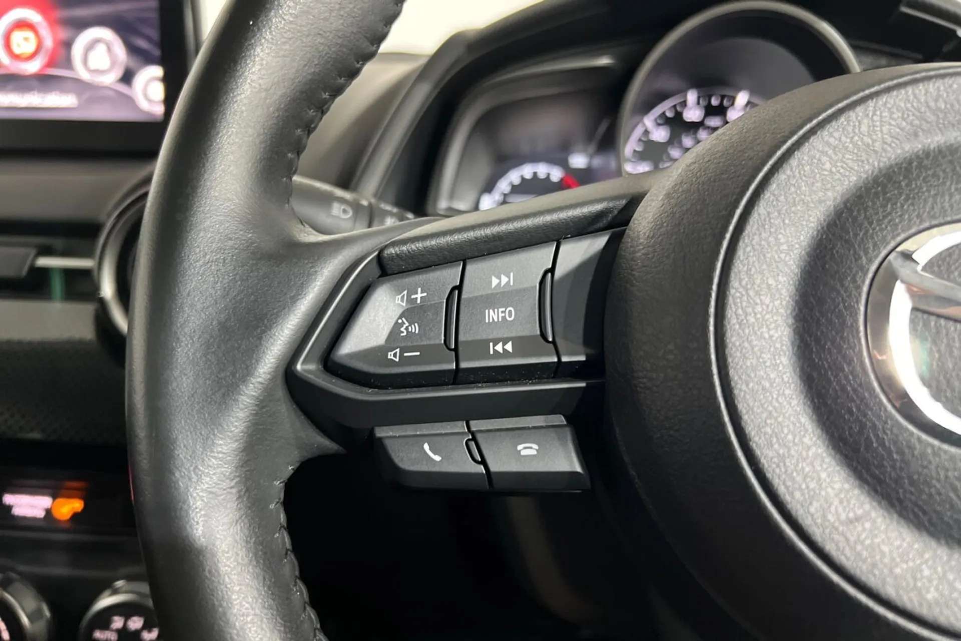 2018 MAZDA MAZDA2 2018 MAZDA MAZDA2