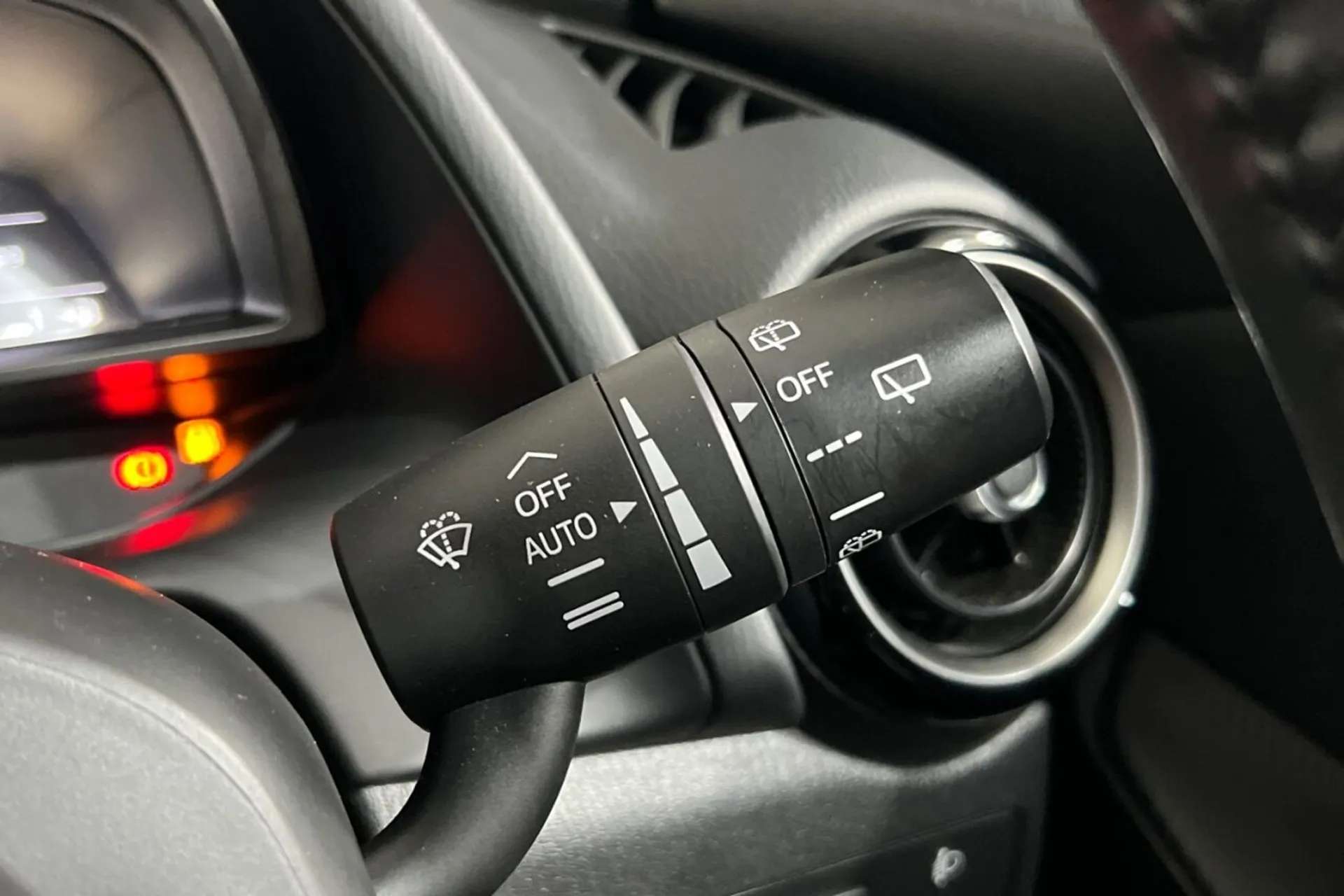 2018 MAZDA MAZDA2 2018 MAZDA MAZDA2