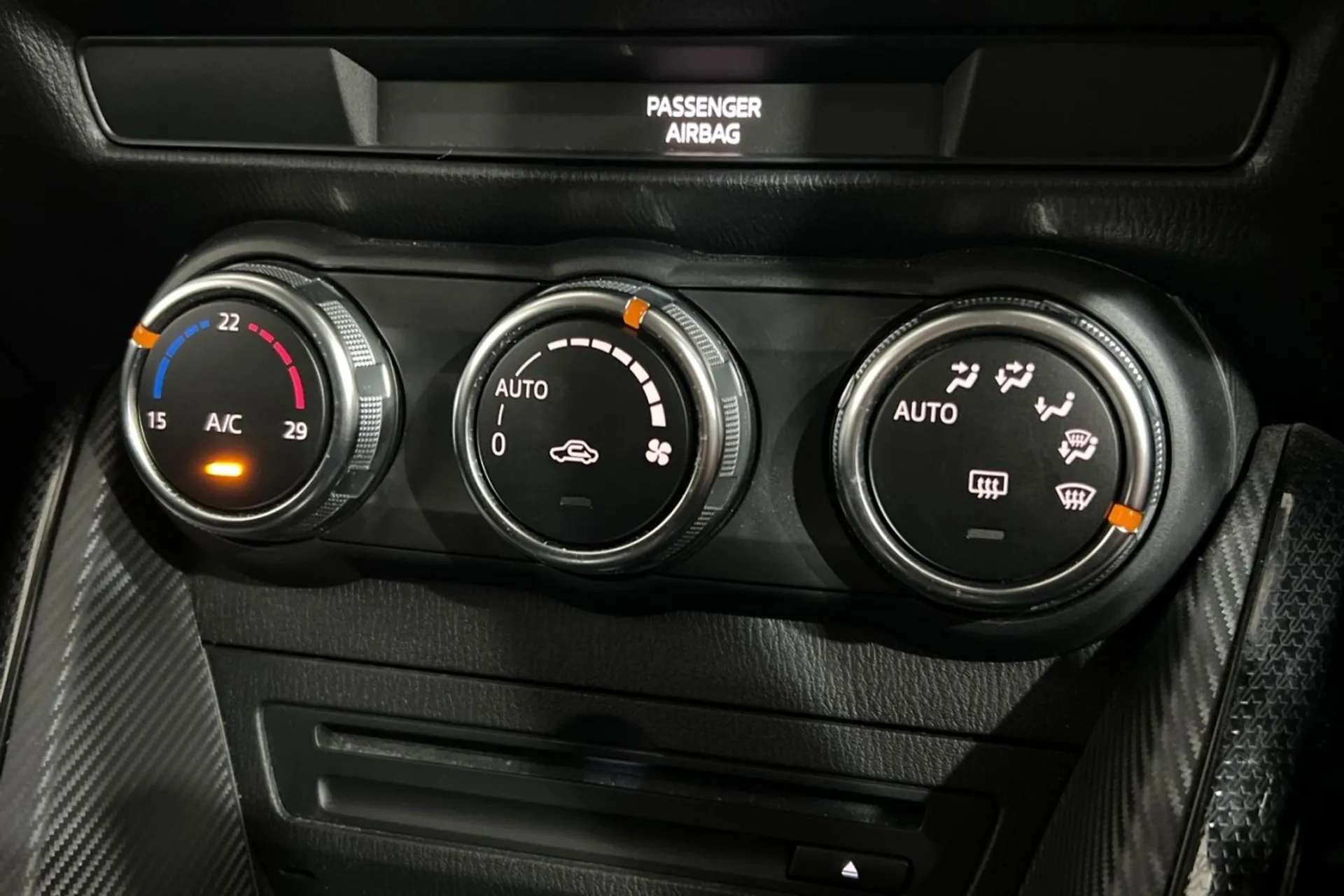 2018 MAZDA MAZDA2 2018 MAZDA MAZDA2