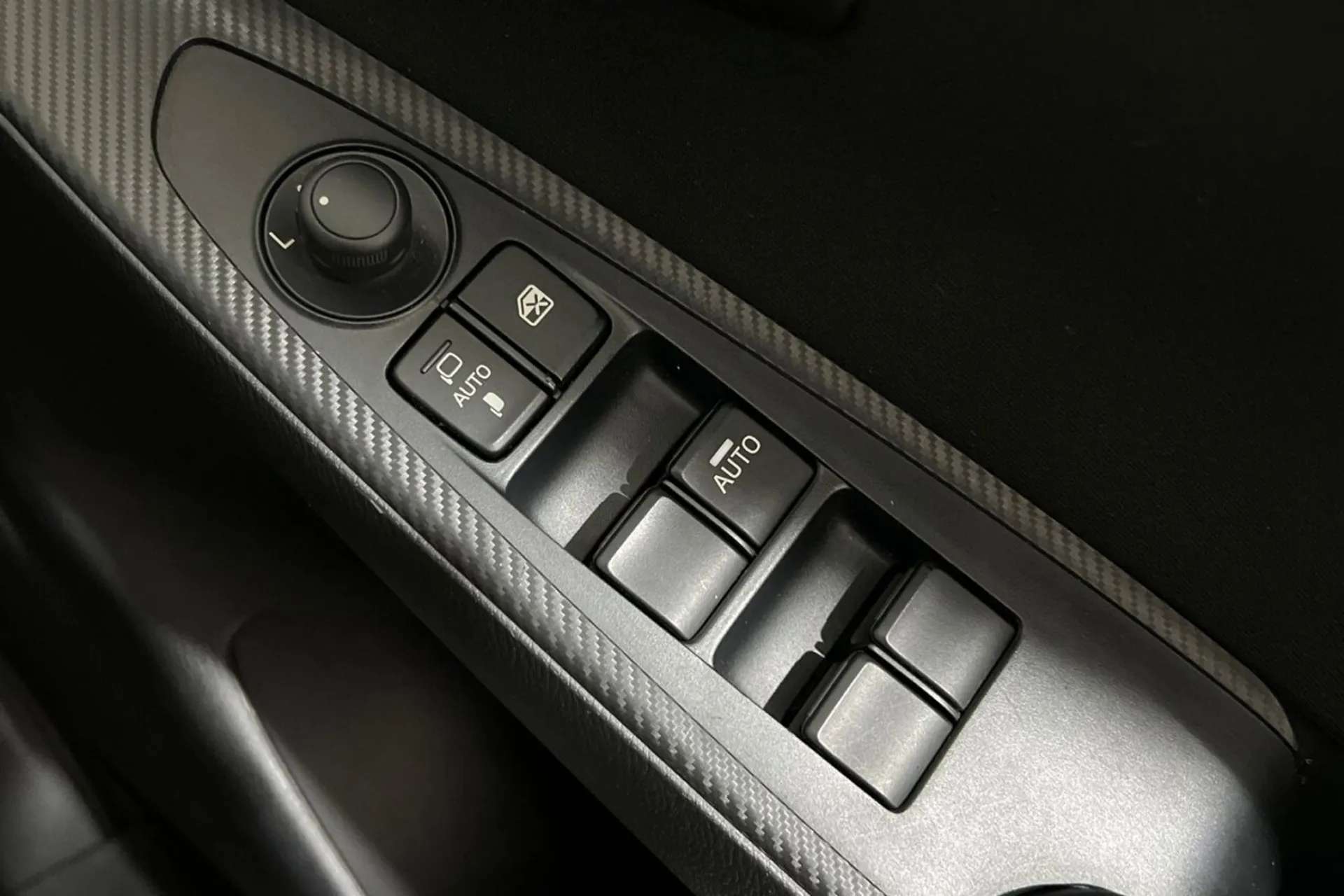 2018 MAZDA MAZDA2 2018 MAZDA MAZDA2