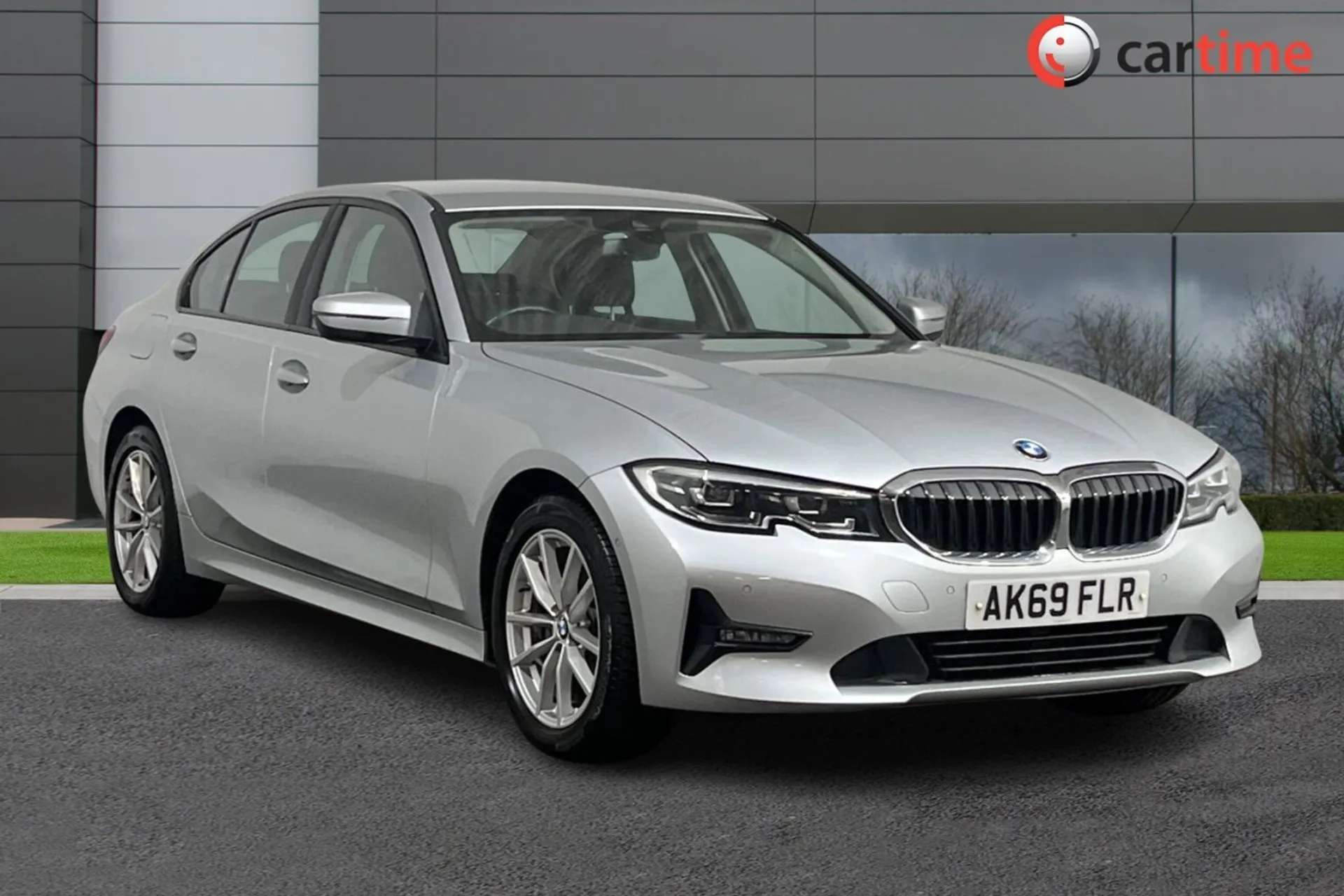 A 2019 BMW 3 SERIES 2.0 320D SE 4d 188 BHP Parking Assistant, Front/Rear Sensors, Satellite Navigation, Cruise Control, DAB Radio Glacier Silver, 17-Inch Alloys A 2019 BMW 3 SERIES 2.0 320D SE 4d 188 BHP Parking Assistant, Front/Rear Sensors, Satellite Navigation, Cruise Control, DAB Radio Glacier Silver, 17-Inch Alloys