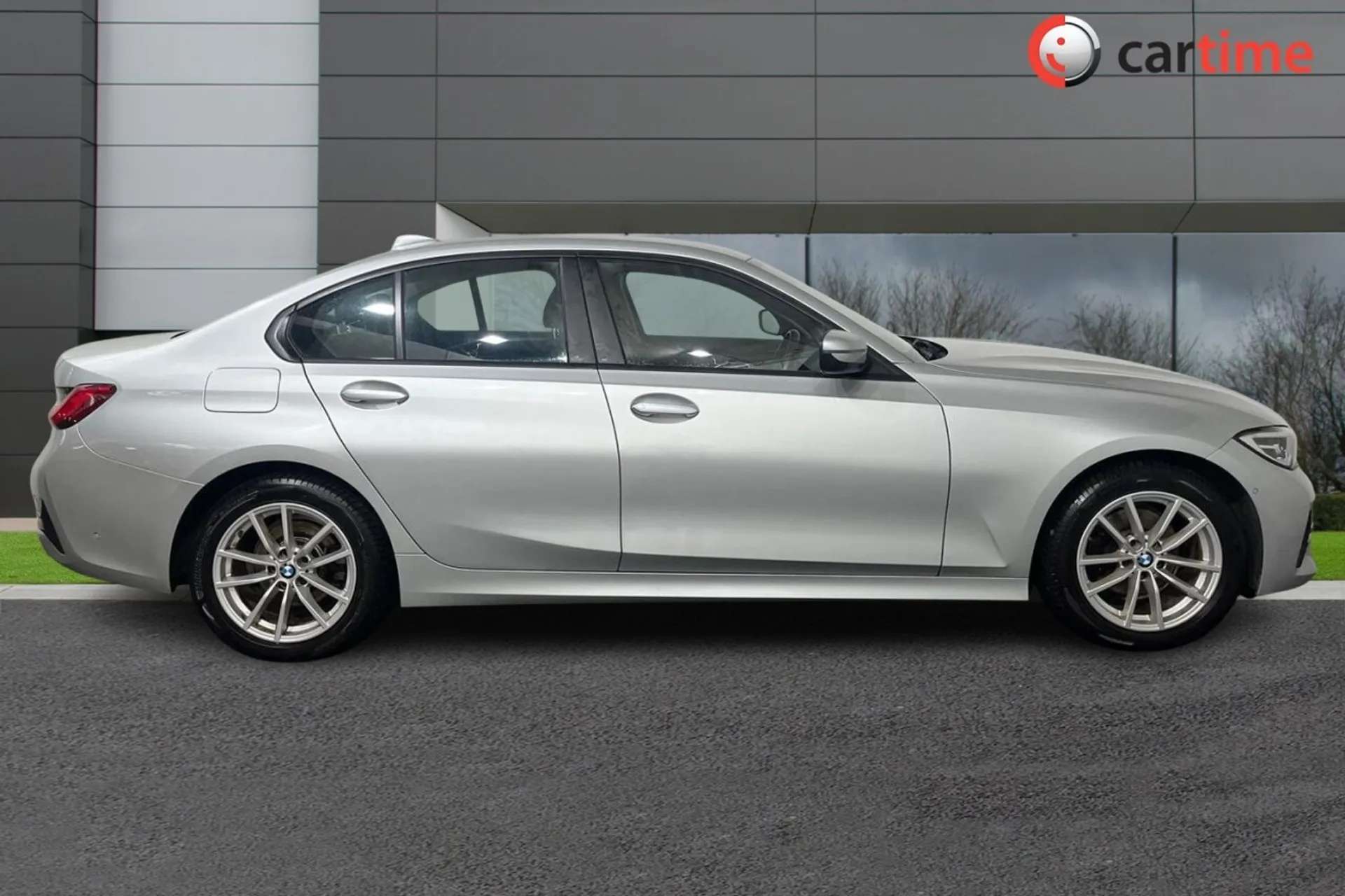 A 2019 BMW 3 SERIES 2.0 320D SE 4d 188 BHP Parking Assistant, Front/Rear Sensors, Satellite Navigation, Cruise Control, DAB Radio Glacier Silver, 17-Inch Alloys A 2019 BMW 3 SERIES 2.0 320D SE 4d 188 BHP Parking Assistant, Front/Rear Sensors, Satellite Navigation, Cruise Control, DAB Radio Glacier Silver, 17-Inch Alloys