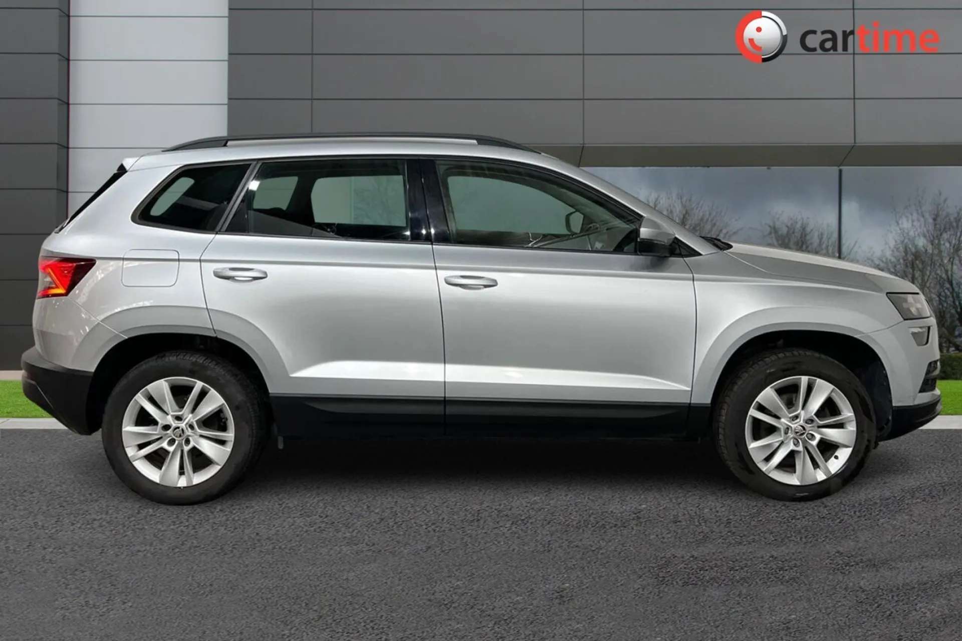 A 2020 SKODA KAROQ 1.0 SE TECHNOLOGY TSI 5d 114 BHP 8in Touchscreen, Apple CarPlay / Android Auto, DAB / Bluetooth, Park Sensors, 17in Alloys Brilliant Silver, 17-Inch A A 2020 SKODA KAROQ 1.0 SE TECHNOLOGY TSI 5d 114 BHP 8in Touchscreen, Apple CarPlay / Android Auto, DAB / Bluetooth, Park Sensors, 17in Alloys Brilliant Silver, 17-Inch A