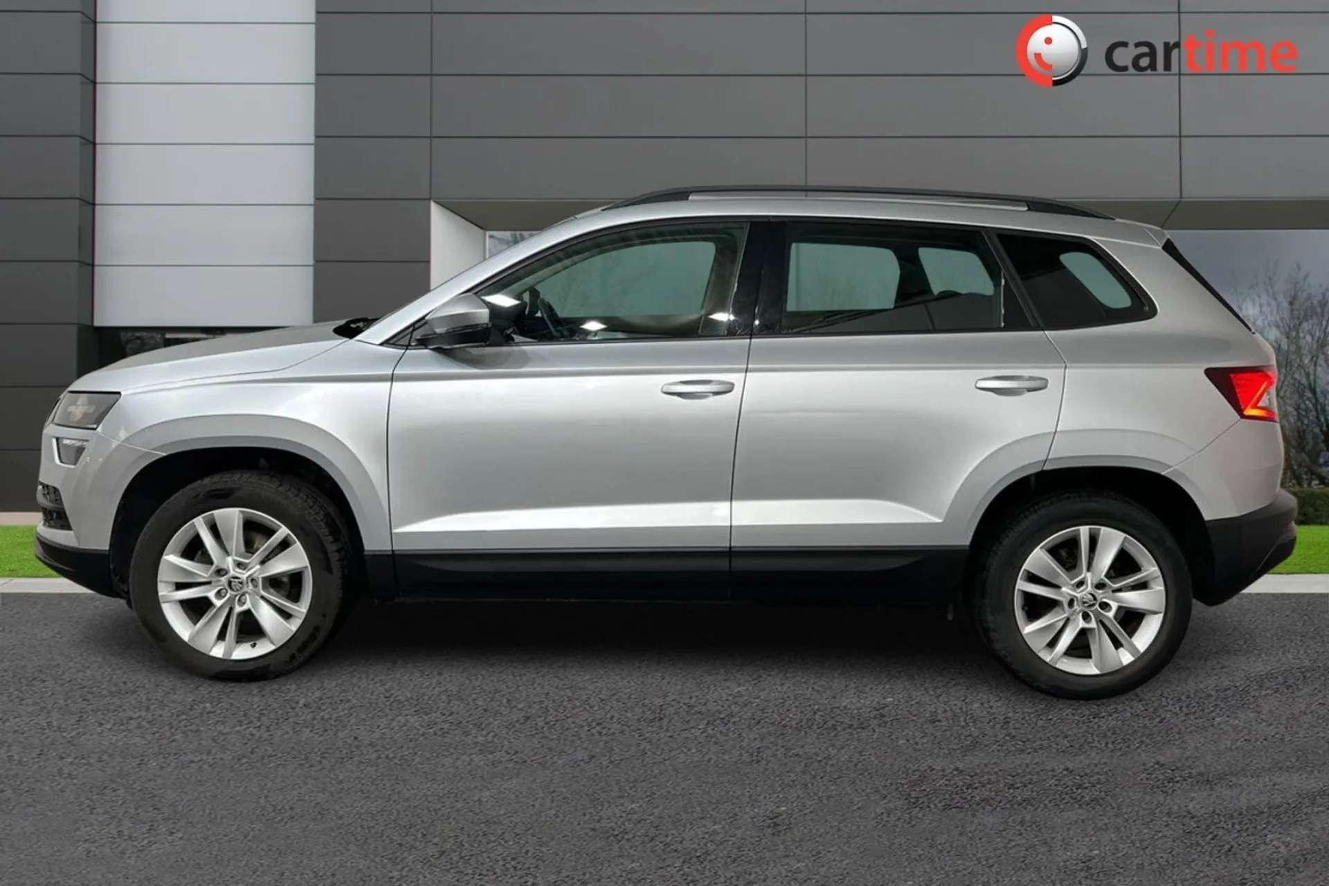 A 2020 SKODA KAROQ 1.0 SE TECHNOLOGY TSI 5d 114 BHP 8in Touchscreen, Apple CarPlay / Android Auto, DAB / Bluetooth, Park Sensors, 17in Alloys Brilliant Silver, 17-Inch A A 2020 SKODA KAROQ 1.0 SE TECHNOLOGY TSI 5d 114 BHP 8in Touchscreen, Apple CarPlay / Android Auto, DAB / Bluetooth, Park Sensors, 17in Alloys Brilliant Silver, 17-Inch A