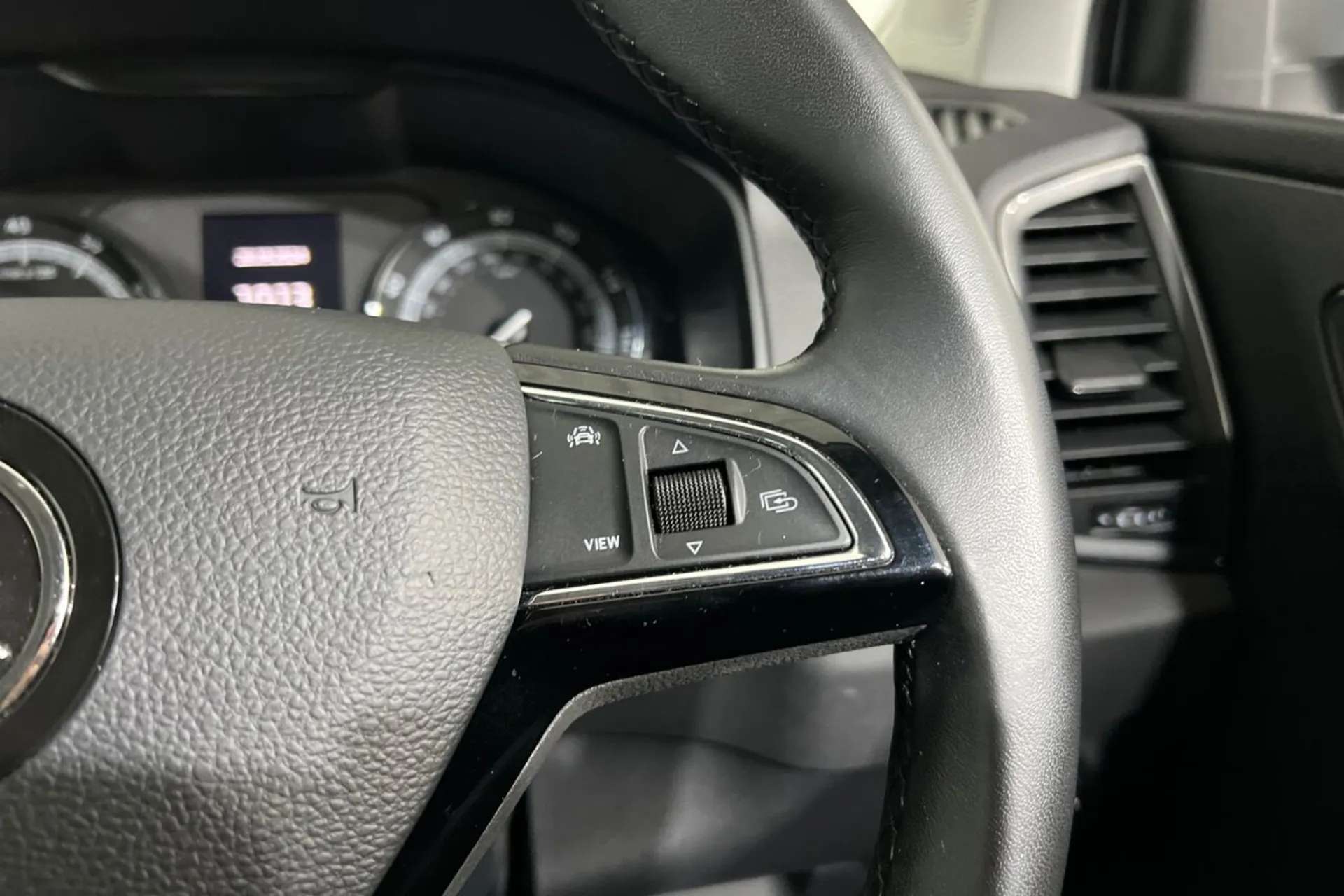 2020 SKODA KAROQ 2020 SKODA KAROQ