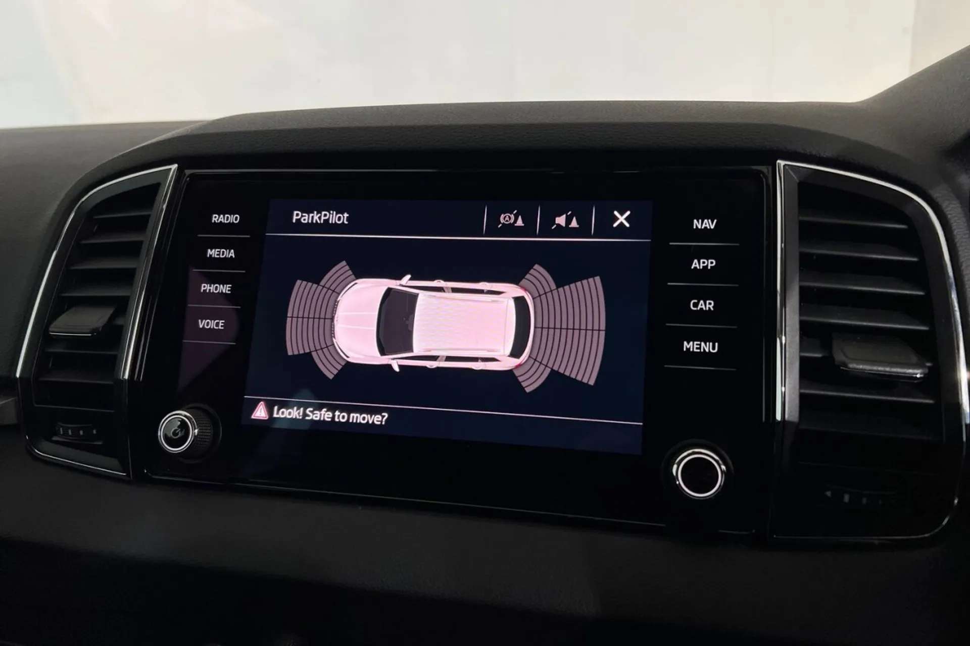 2020 SKODA KAROQ 2020 SKODA KAROQ