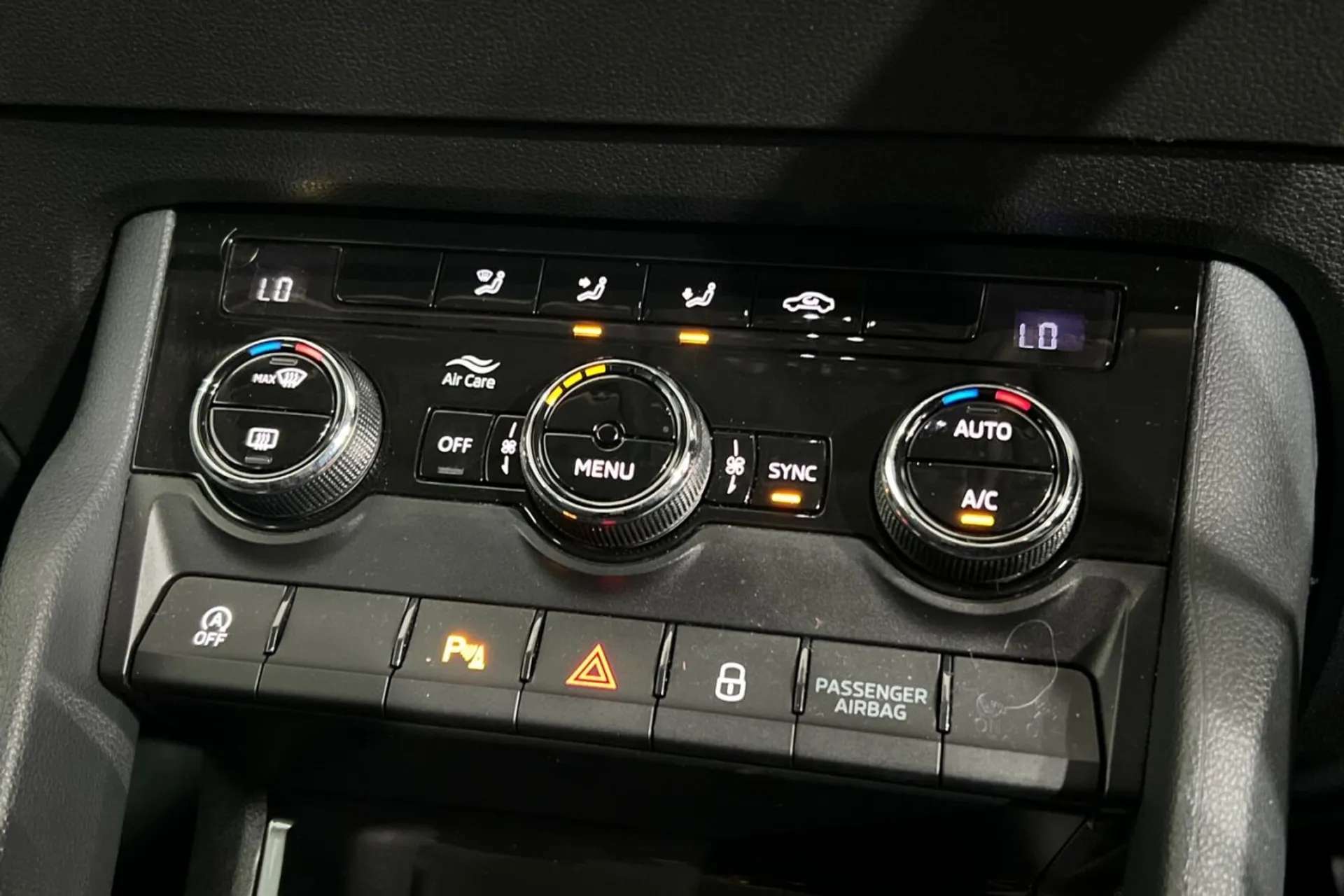 2020 SKODA KAROQ 2020 SKODA KAROQ