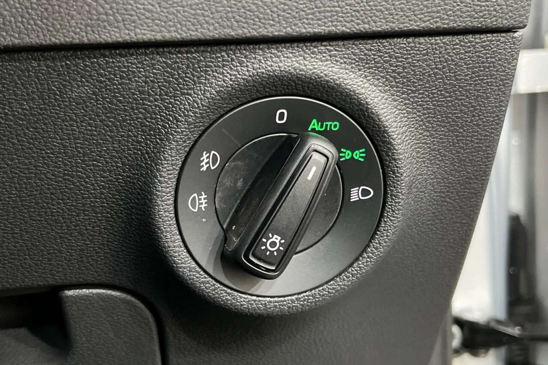 2020 SKODA KAROQ 2020 SKODA KAROQ