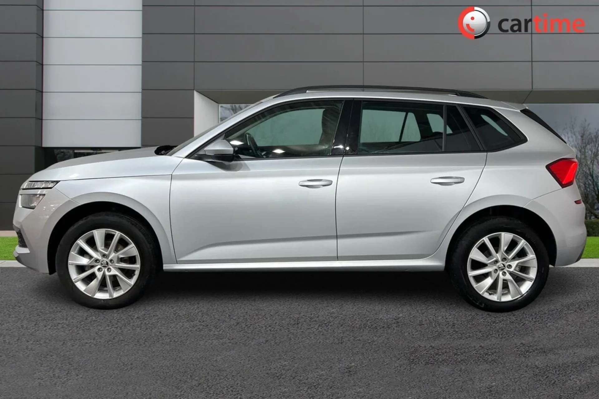 A 2023 SKODA KAMIQ 1.5 SE DRIVE TSI 5d 148 BHP Touchscreen, Satellite Navigation, Apple CarPlay / Android Auto, Rear Parking Sensors, DAB Digital Radio Brilliant Silver, A 2023 SKODA KAMIQ 1.5 SE DRIVE TSI 5d 148 BHP Touchscreen, Satellite Navigation, Apple CarPlay / Android Auto, Rear Parking Sensors, DAB Digital Radio Brilliant Silver,