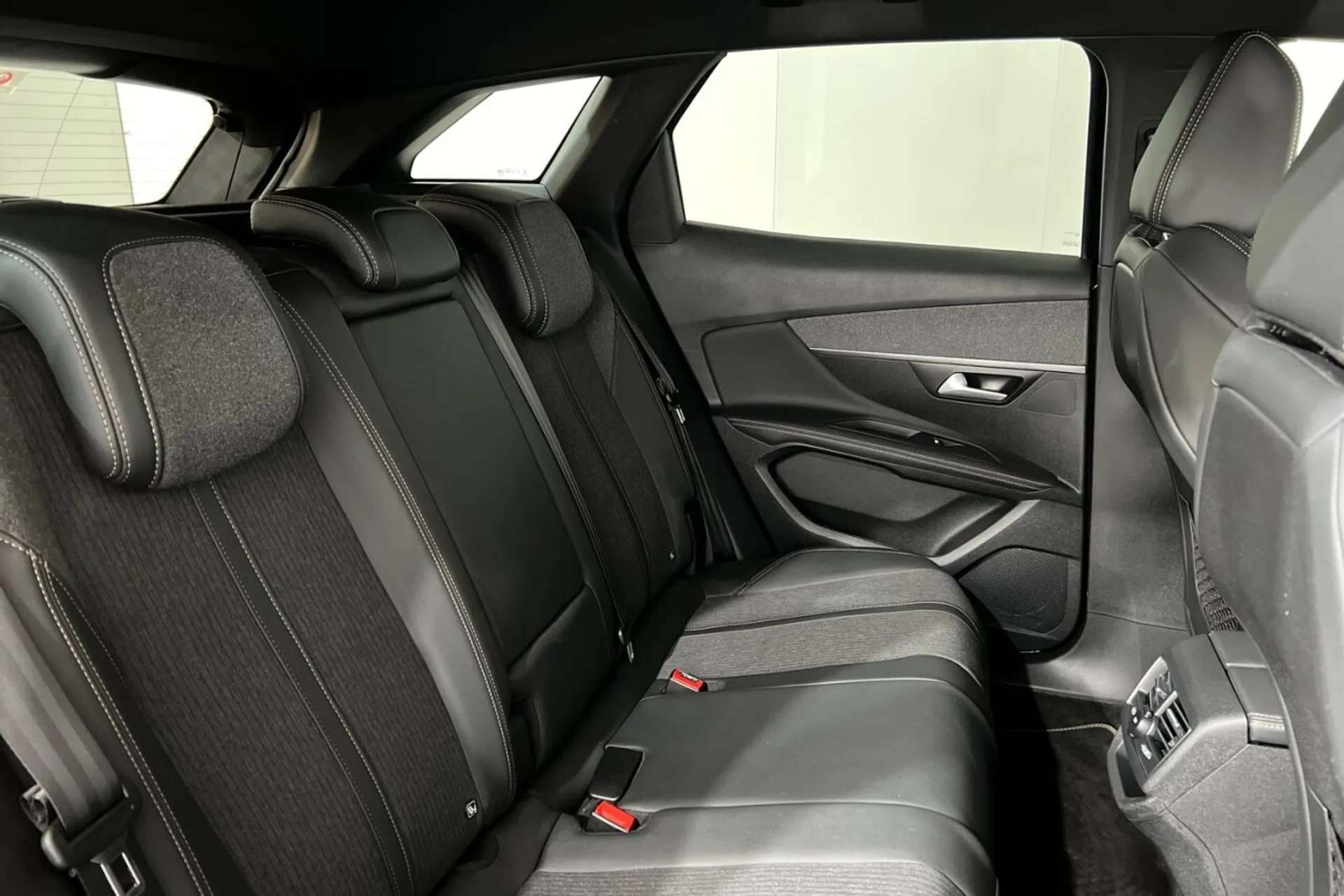 2020 PEUGEOT 3008 2020 PEUGEOT 3008