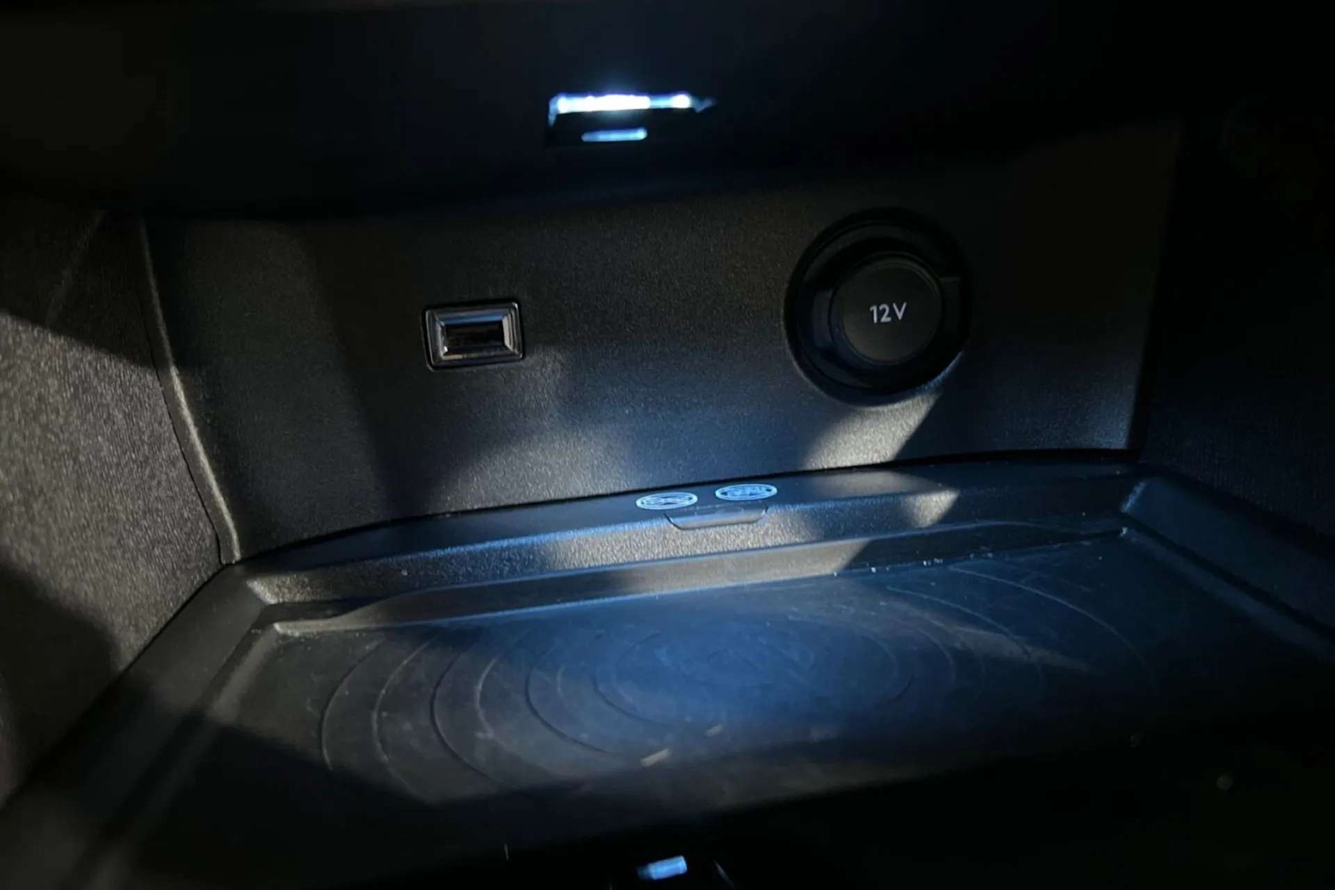 2020 PEUGEOT 3008 2020 PEUGEOT 3008