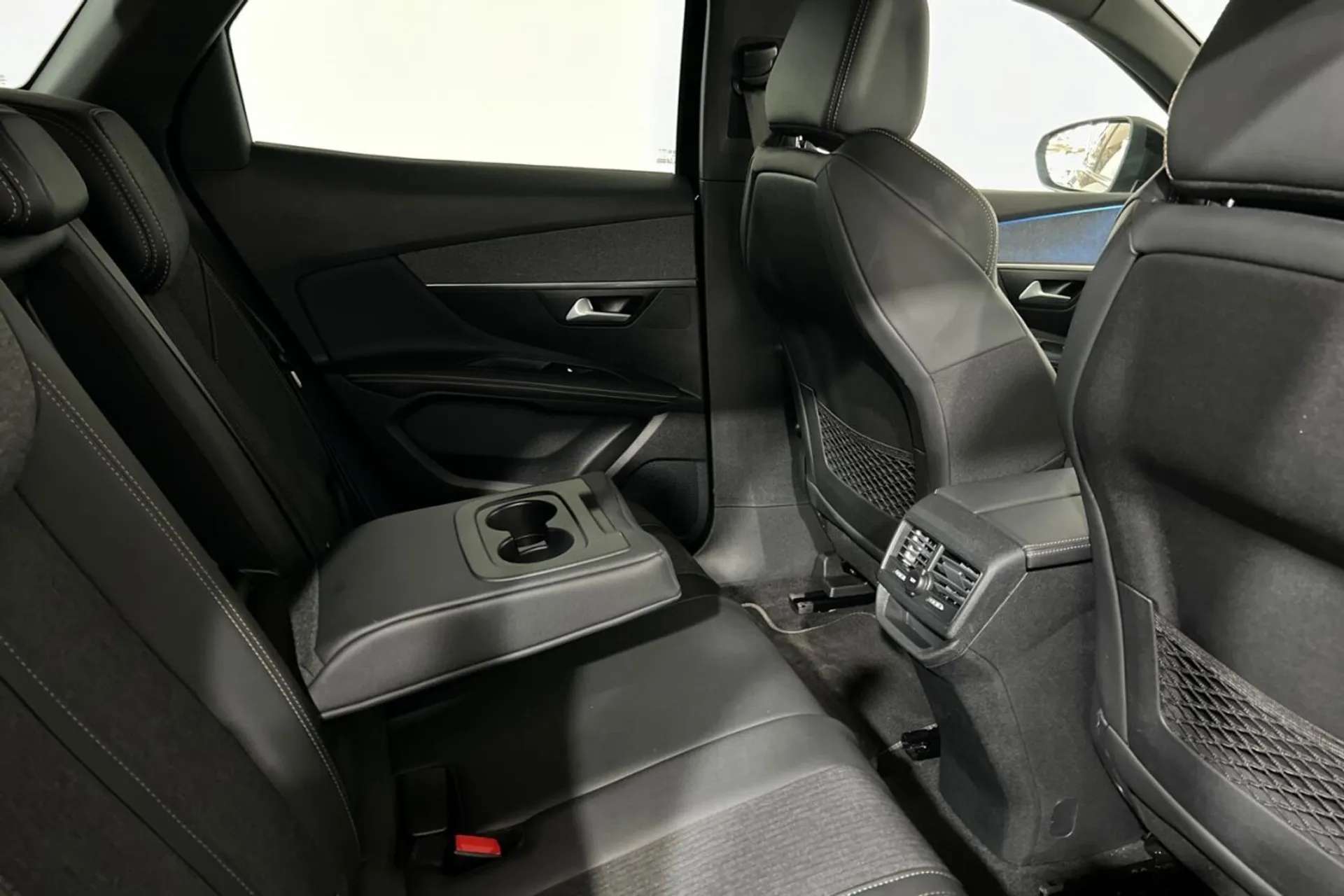 2020 PEUGEOT 3008 2020 PEUGEOT 3008