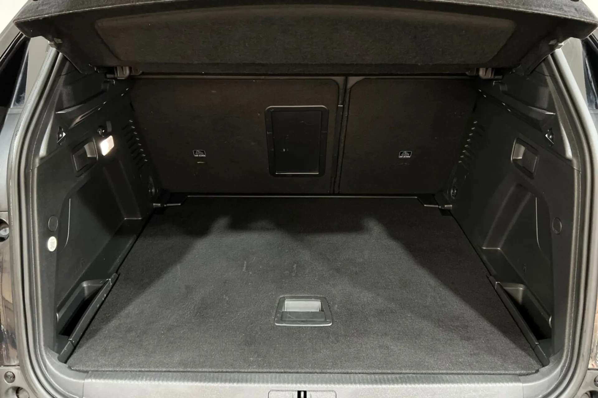 2020 PEUGEOT 3008 2020 PEUGEOT 3008