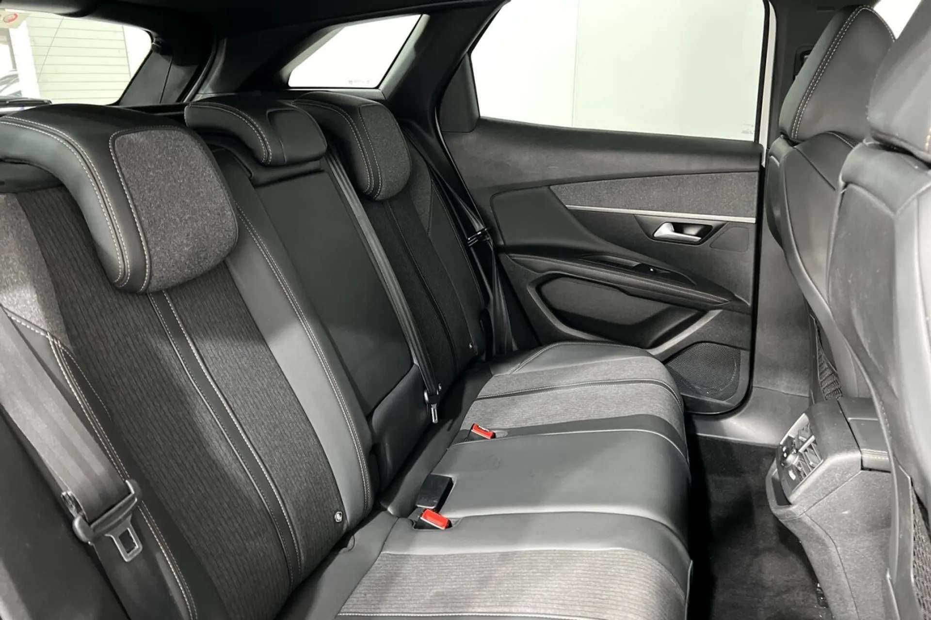 2020 PEUGEOT 3008 2020 PEUGEOT 3008