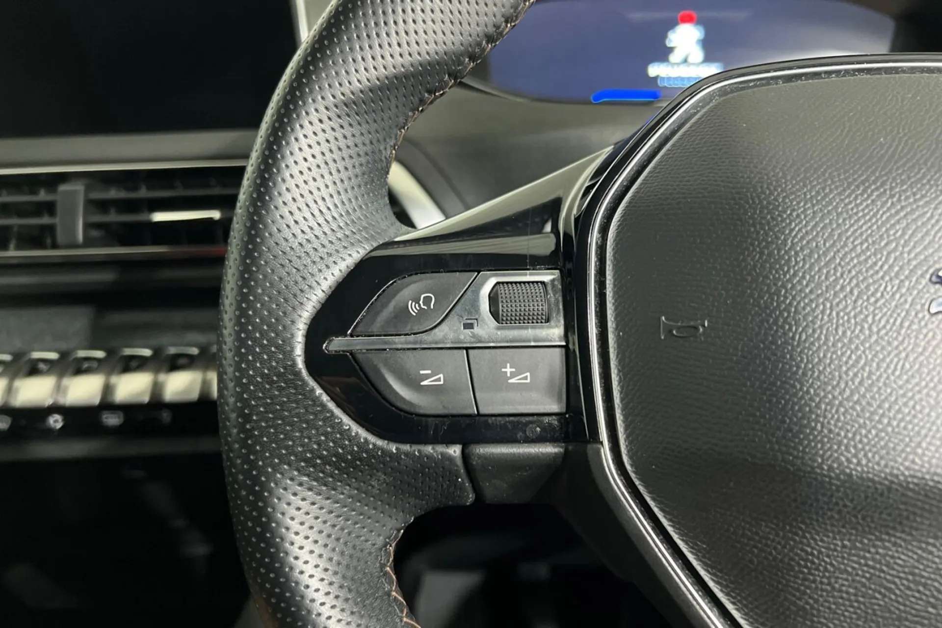 2020 PEUGEOT 3008 2020 PEUGEOT 3008