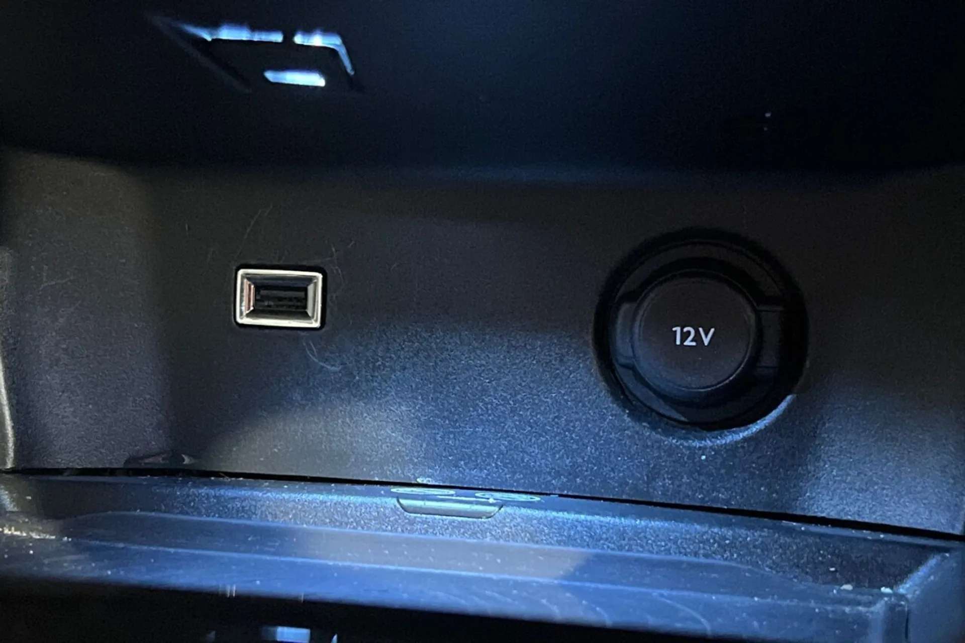 2020 PEUGEOT 3008 2020 PEUGEOT 3008