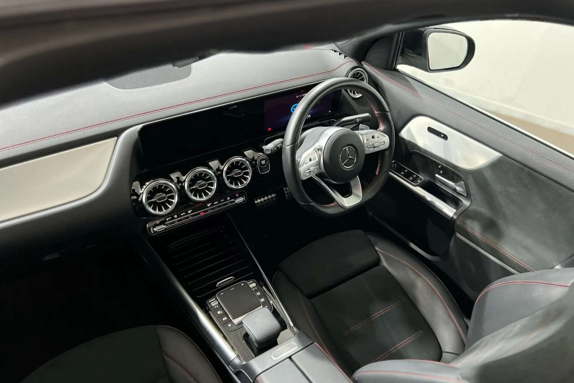 0 MERCEDES-BENZ EQA 0 MERCEDES-BENZ EQA