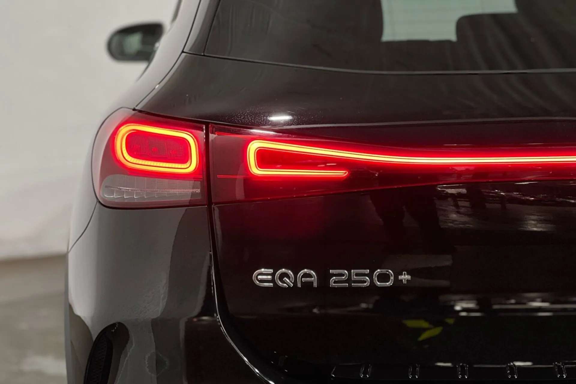 0 MERCEDES-BENZ EQA 0 MERCEDES-BENZ EQA