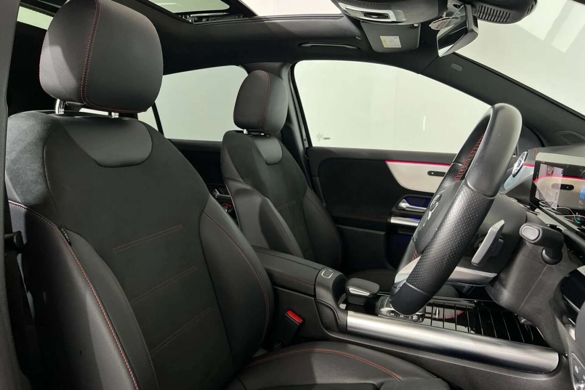 0 MERCEDES-BENZ EQA 0 MERCEDES-BENZ EQA