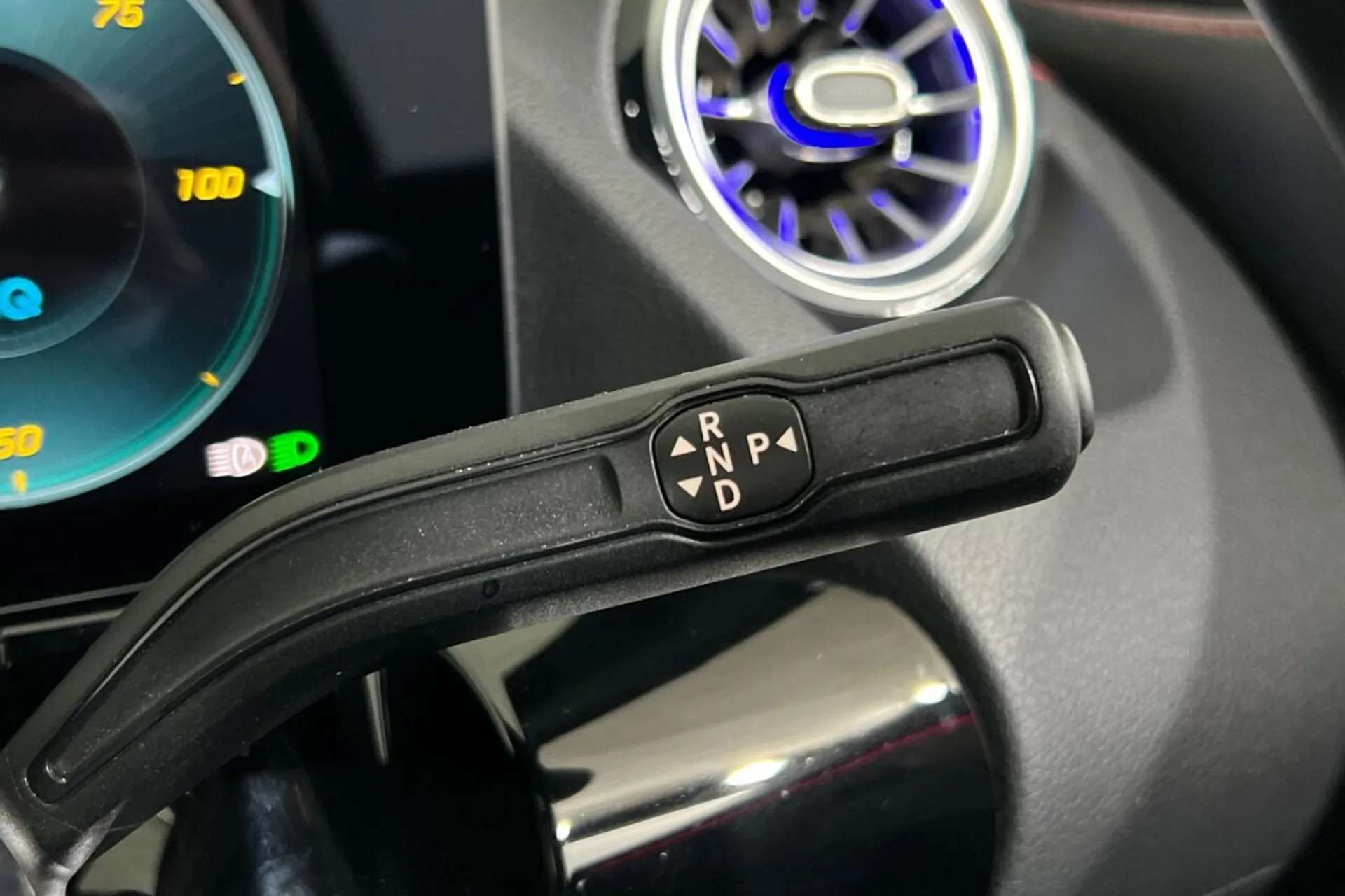 0 MERCEDES-BENZ EQA 0 MERCEDES-BENZ EQA