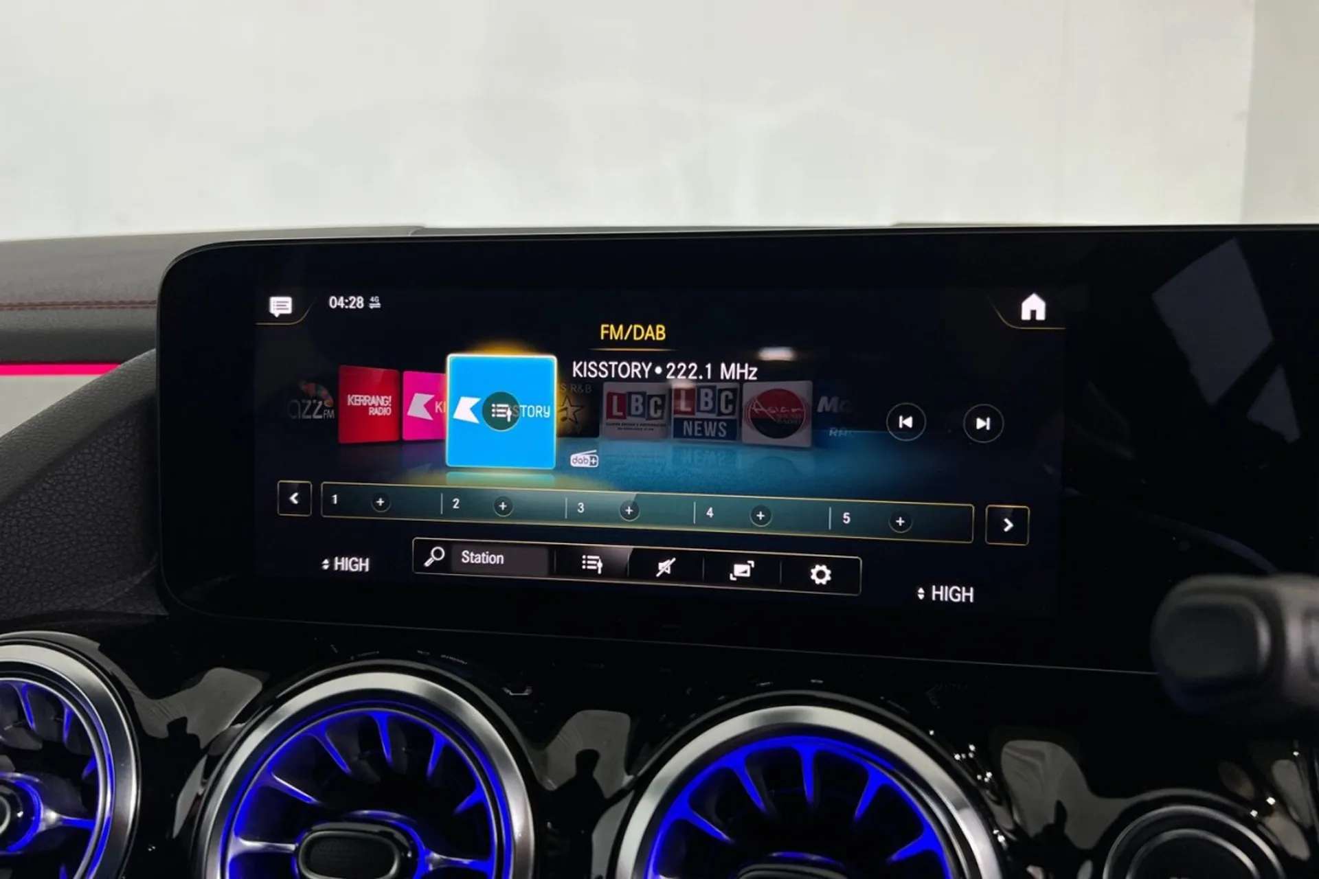 0 MERCEDES-BENZ EQA 0 MERCEDES-BENZ EQA