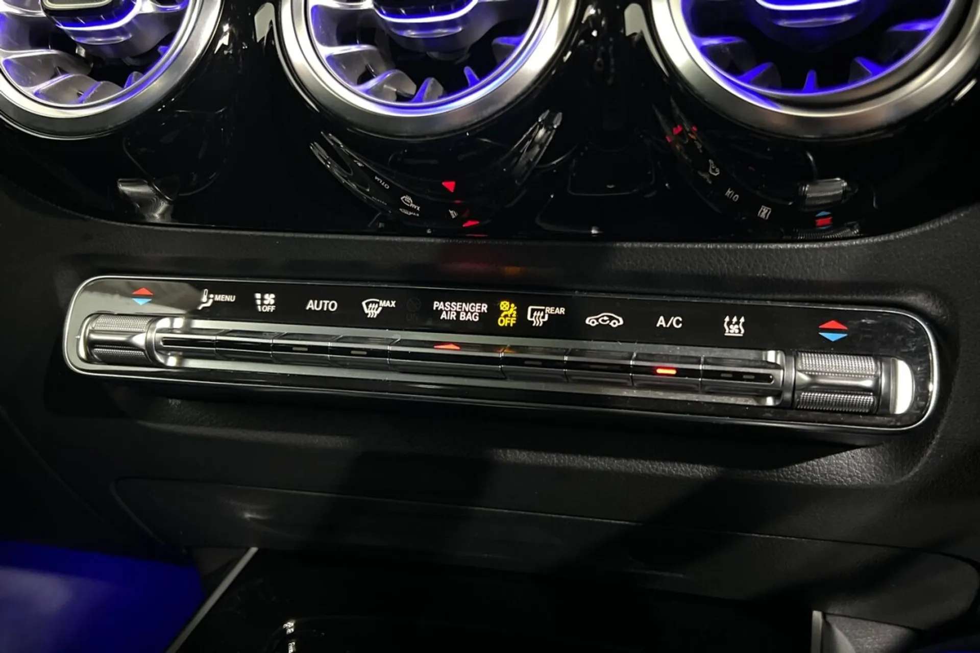 0 MERCEDES-BENZ EQA 0 MERCEDES-BENZ EQA