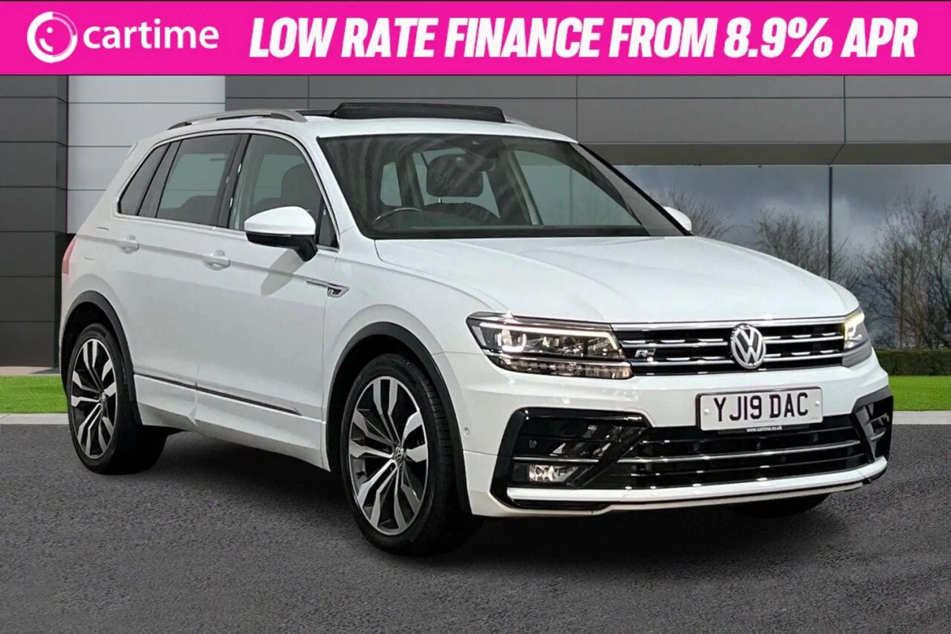 A 2019 VOLKSWAGEN TIGUAN 2.0 R-LINE TECH TDI 5d 148 BHP Panoramic Roof, Heated Front Seats, Apple CarPlay / Android Auto, Front / Rear Parking Sensors, 19In Alloy Wheels Pure A 2019 VOLKSWAGEN TIGUAN 2.0 R-LINE TECH TDI 5d 148 BHP Panoramic Roof, Heated Front Seats, Apple CarPlay / Android Auto, Front / Rear Parking Sensors, 19In Alloy Wheels Pure
