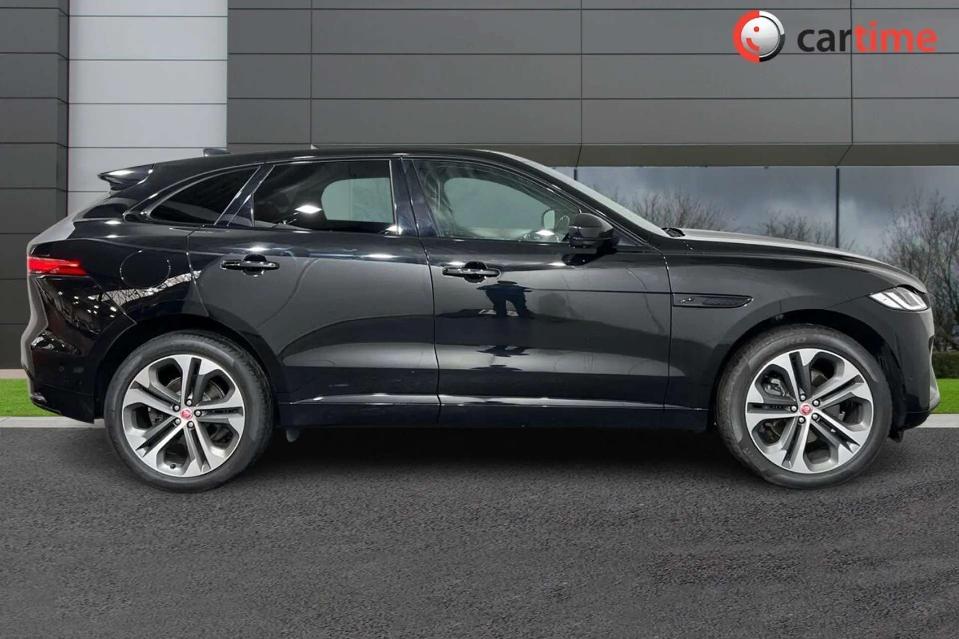 A 2021 JAGUAR F-PACE 2.0 D200 MHEV R-Dynamic HSE SUV 5dr Diesel Auto AWD Euro 6 (s/s) (204 ps) Fixed Panoramic Roof, Meridian Sound System, 21in Alloy Wheels, Rear Camera, A 2021 JAGUAR F-PACE 2.0 D200 MHEV R-Dynamic HSE SUV 5dr Diesel Auto AWD Euro 6 (s/s) (204 ps) Fixed Panoramic Roof, Meridian Sound System, 21in Alloy Wheels, Rear Camera,