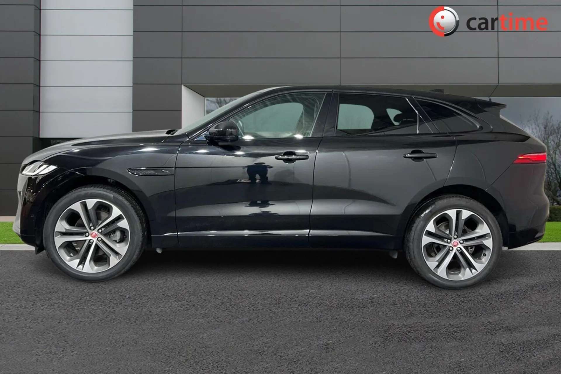 A 2021 JAGUAR F-PACE 2.0 D200 MHEV R-Dynamic HSE SUV 5dr Diesel Auto AWD Euro 6 (s/s) (204 ps) Fixed Panoramic Roof, Meridian Sound System, 21in Alloy Wheels, Rear Camera, A 2021 JAGUAR F-PACE 2.0 D200 MHEV R-Dynamic HSE SUV 5dr Diesel Auto AWD Euro 6 (s/s) (204 ps) Fixed Panoramic Roof, Meridian Sound System, 21in Alloy Wheels, Rear Camera,