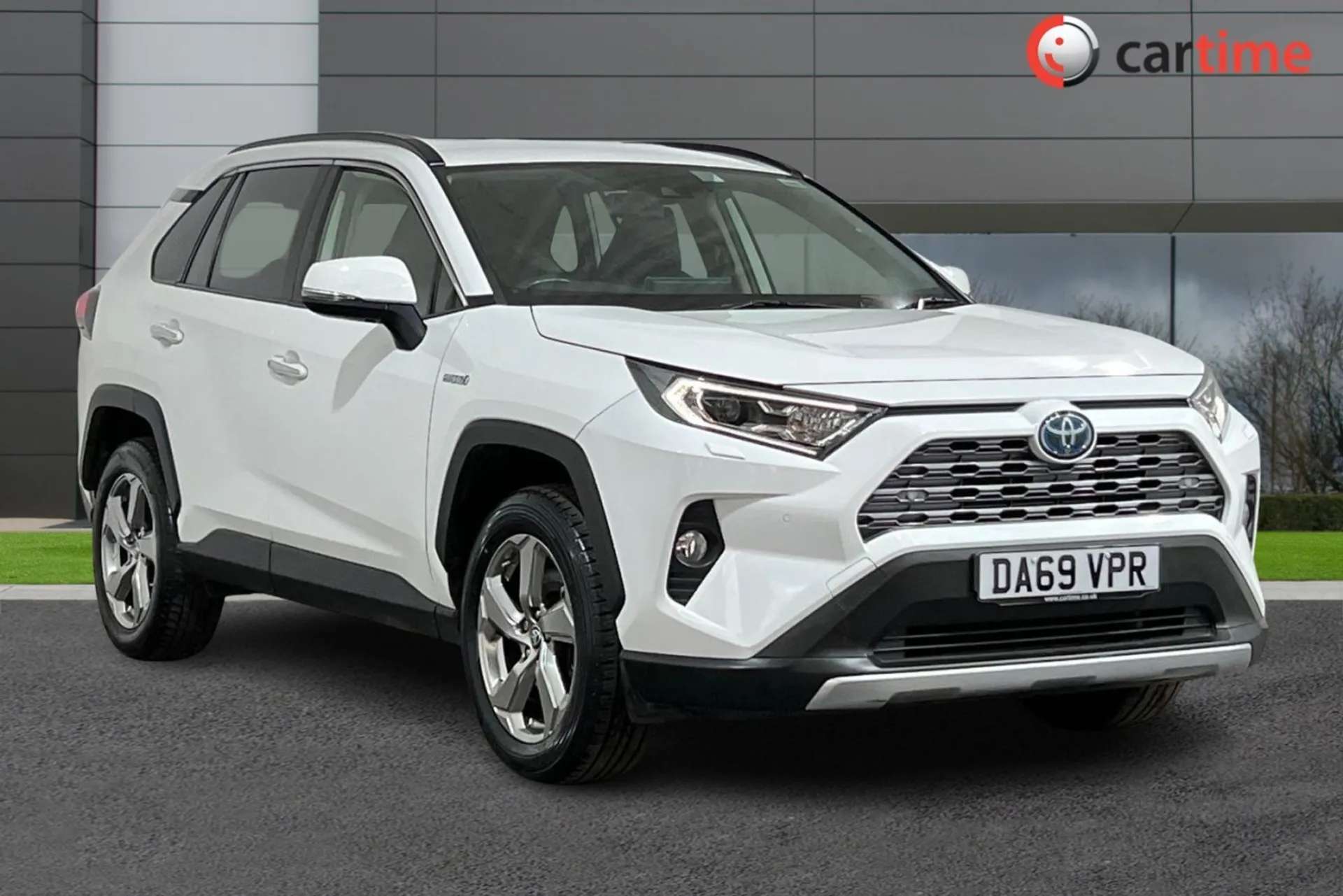 A 2019 TOYOTA RAV4 2.5 VVT-I EXCEL 5d 219 BHP Heated Front Seats, Reclining Rear Seats, Rear View Camera, Heated Steering Wheel, Blind Spot Monitor Pure White, 18-Inch A A 2019 TOYOTA RAV4 2.5 VVT-I EXCEL 5d 219 BHP Heated Front Seats, Reclining Rear Seats, Rear View Camera, Heated Steering Wheel, Blind Spot Monitor Pure White, 18-Inch A
