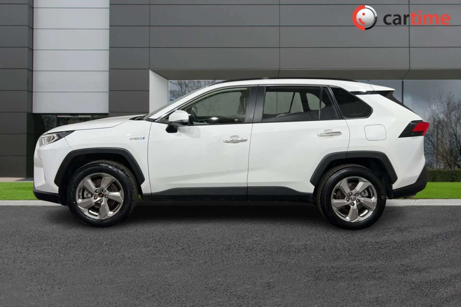 A 2019 TOYOTA RAV4 2.5 VVT-I EXCEL 5d 219 BHP Heated Front Seats, Reclining Rear Seats, Rear View Camera, Heated Steering Wheel, Blind Spot Monitor Pure White, 18-Inch A A 2019 TOYOTA RAV4 2.5 VVT-I EXCEL 5d 219 BHP Heated Front Seats, Reclining Rear Seats, Rear View Camera, Heated Steering Wheel, Blind Spot Monitor Pure White, 18-Inch A