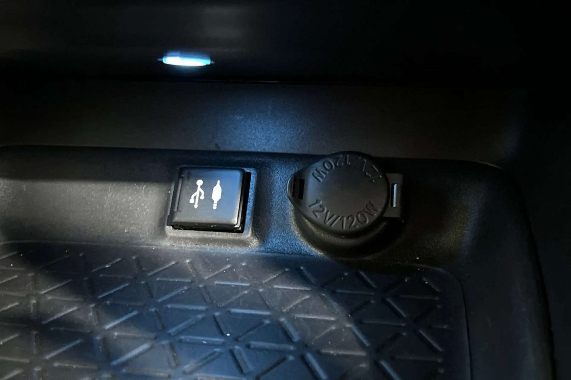 2019 TOYOTA RAV4 2019 TOYOTA RAV4