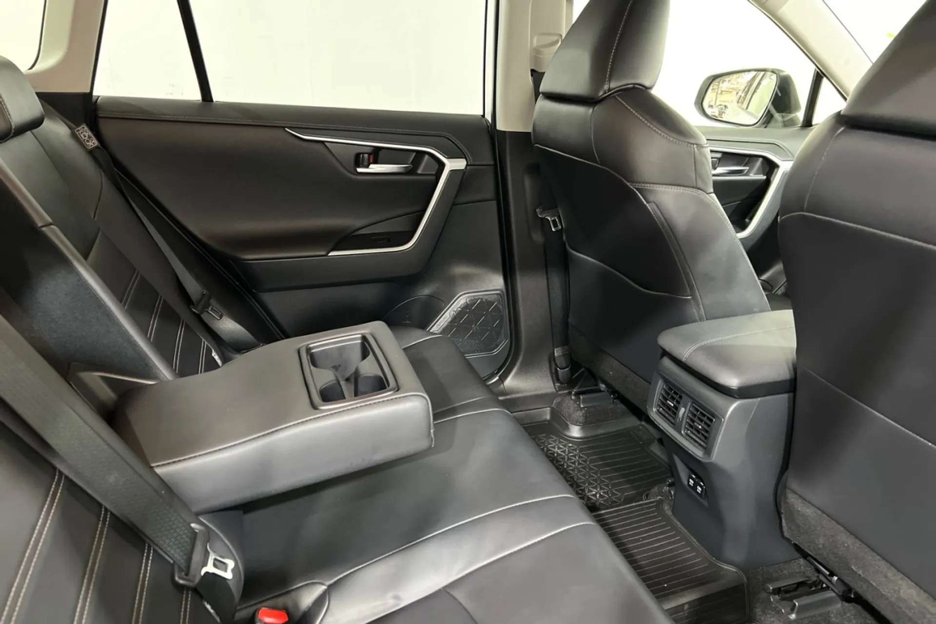 2019 TOYOTA RAV4 2019 TOYOTA RAV4