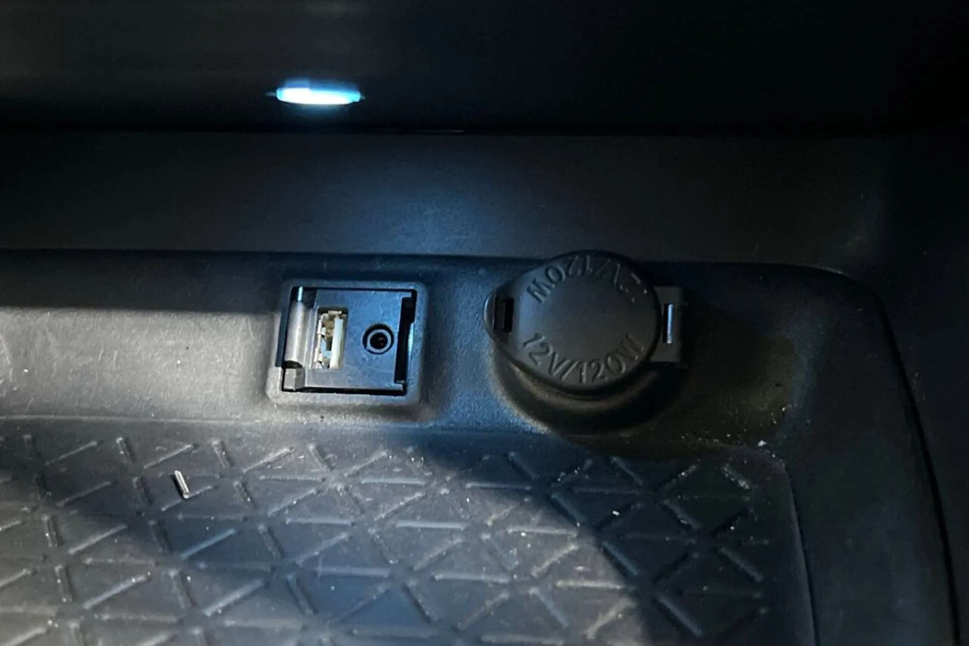 2020 TOYOTA RAV4 2020 TOYOTA RAV4