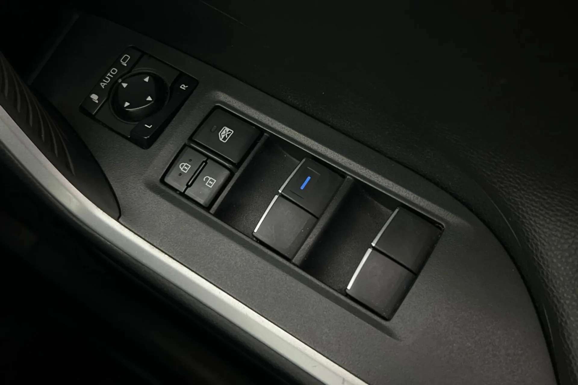 2020 TOYOTA RAV4 2020 TOYOTA RAV4